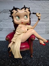 Vintage Betty Boop Grooming