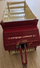 Britains Farm Toys Pottinger Erntewagen Loader / Animal Feeder Trailer 