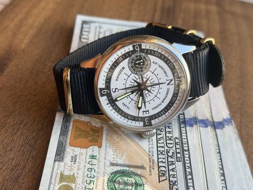 Watch mechanical wrist - mechanical, molniya