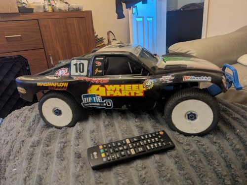 Traxxas slash 4x4 - traxxas, chassis