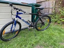 Giant Boulder Mountain Bike 26