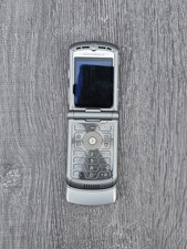 Motorola RAZR V3x Grey Flip