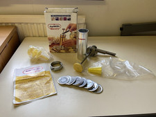 Vintage Anywears Biscuit Maker Manual Machine 20 Biscuit Variations