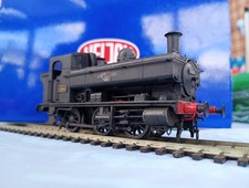Heljan OO Gauge Black 1324 No.1368 Late Crest Weathered