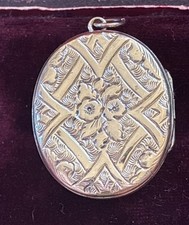Beautiful Antique /  Victorian