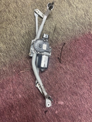 Front windscreen wiper motor