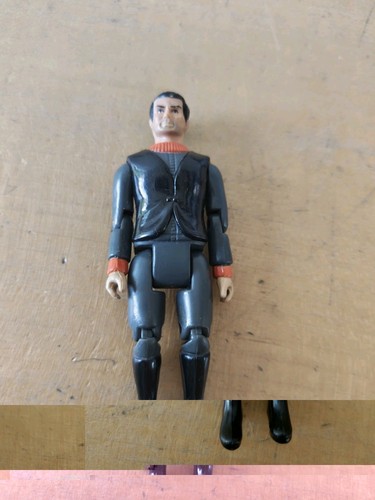 Captain scarlet black - scarlet,