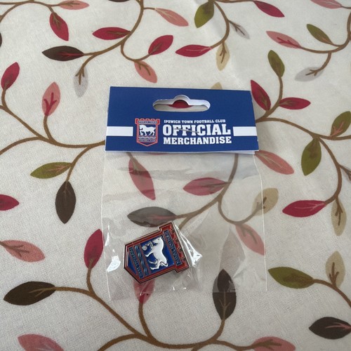 Ipswich town pin - fc,
