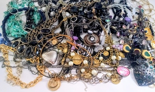 Mixed lot necklaces - lot, of
