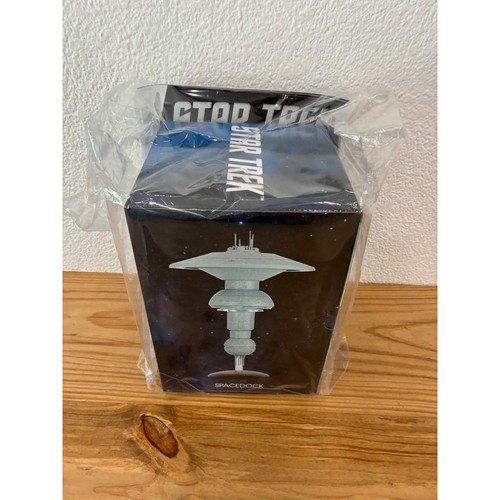 Star trek eaglemoss - trek, spacedock