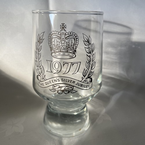 Queens silver jubilee - glass,