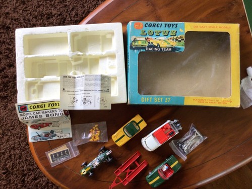 Corgi gift set - set, racing