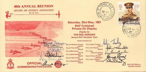 Red arrows signed - 9,