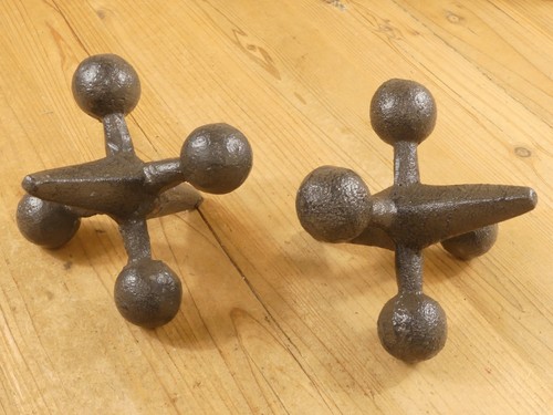 Set rustic jacks cast - of,