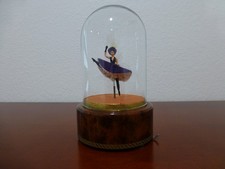 VINTAGE REUGE DANCING