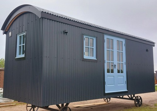 Shepherds hut 20ft 8ft - 20ft, x
