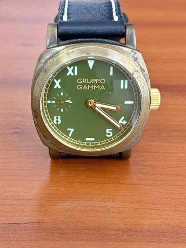 Gruppo gamma rare - brass, green