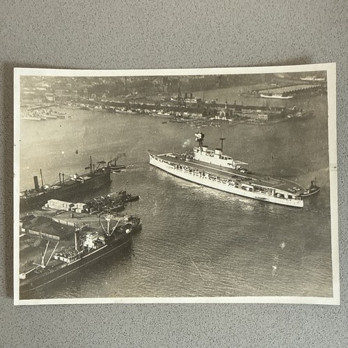 Hms eagle aircraft carrier - eagle,
