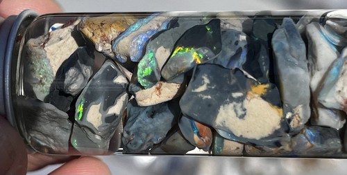 Opal rough jar - 90ct, lightning