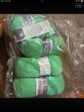 Wool Yarn 4 x 50g Green Double