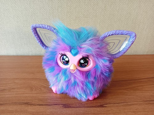 Furby purple light - furby, up