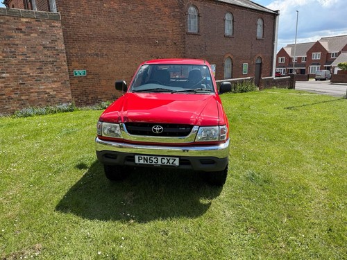Toyota hilux crew - toyota,