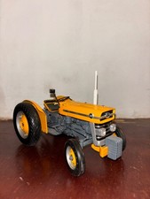 Universal Hobbies - Massey Ferguson 135 Ind Tractor - 1:16 - UH2822 - New/Mint