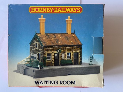Hornby r523 waiting - hornby,