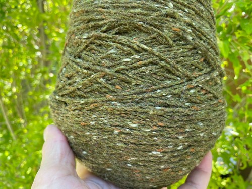 Large cone 100 - of, wool