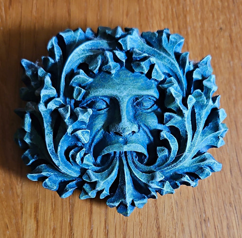 Green man resin wall plaque - green,
