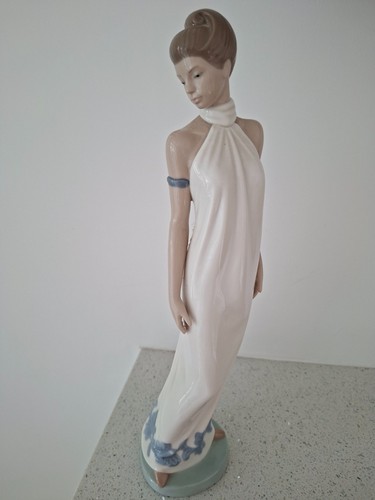 Nao lladro figure - lladro,