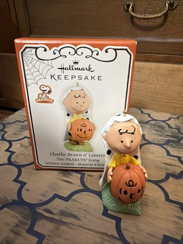 Hallmark keepsake ornament - hallmark,