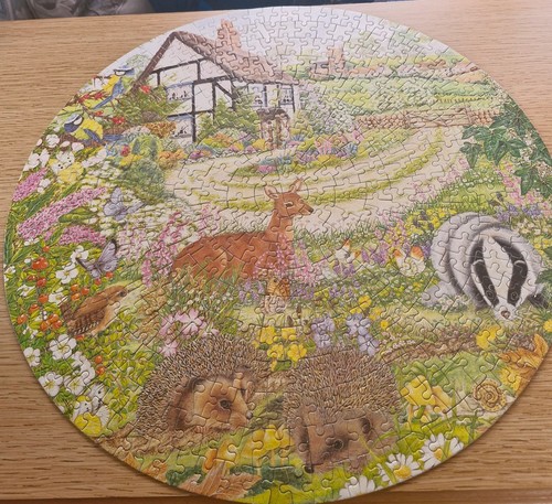 Vintage round cottage garden - vintage,