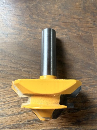 Router cutter lock - router, miter