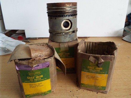 Perkins pistons cast iron - cast,