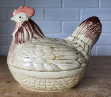 REALISTIC RETRO COUNTRY KITCHEN STYLE LARGE CERAMIC HEN ON NEST EGG BASKET