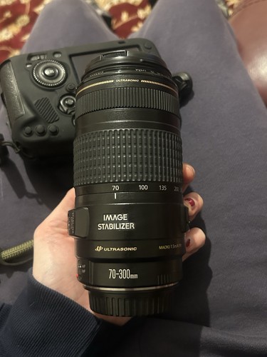 Canon 300mm 5 6 is - canon, ef