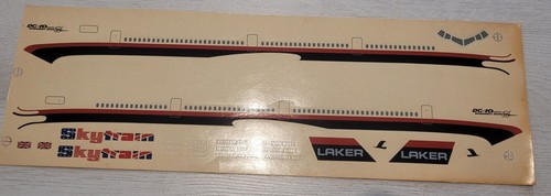 144 scale model airliner - model,