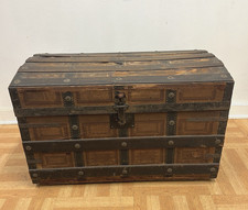 Vintage STEAMER TRUNK storage