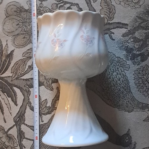 White floral porcelain - white,