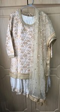 Pakistani 3 Piece Suit
