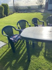 Garden Table & Six Chairs