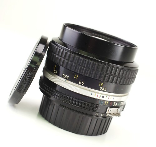 Nikon 50mm nikkor manual - f1.4,