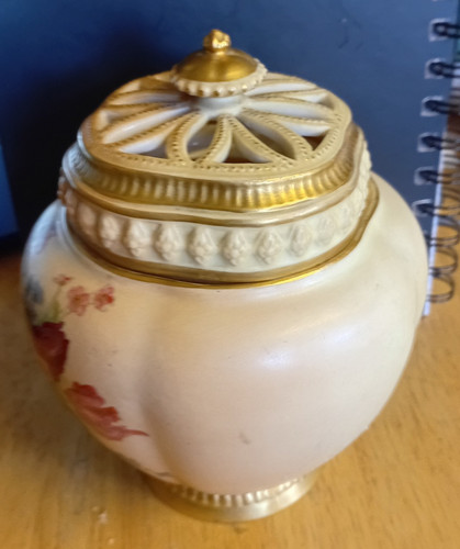 Royal worcester 1910 - royal,