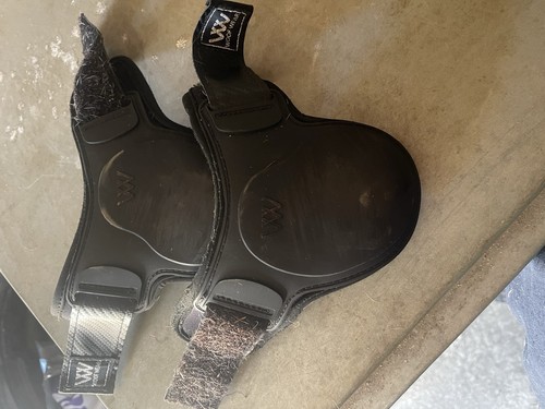 Woof wear fetlock - woof,
