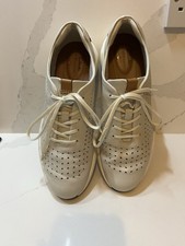 Clark’s Unstructured Trainer Shoes Size 6. Mint