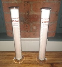 VINTAGE PAIR OF ACADEMY CHEMISTRY SCIENCE LABORATORY GLASSWARE FLASKS 250ml!