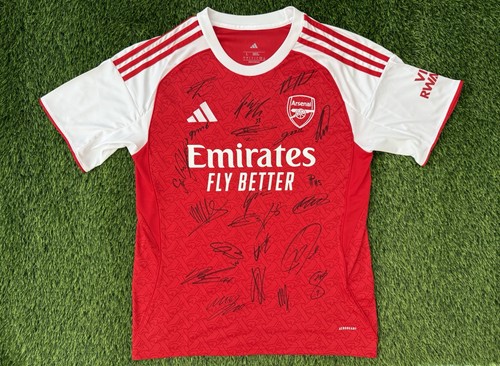 Genuine arsenal signed 26 - signed, 25/26