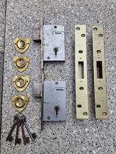 Banham 7 Lever Locks With 4x Key