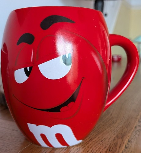 Red world mug - m&m,